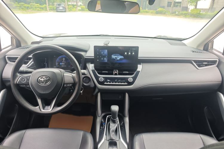 Used Toyota FRONTLANDER 2023 2.0L CVT Elite Edition Interior 4