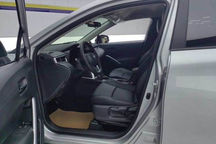 Used Toyota FRONTLANDER 2023 2.0L CVT Elite Edition Left Front Seat