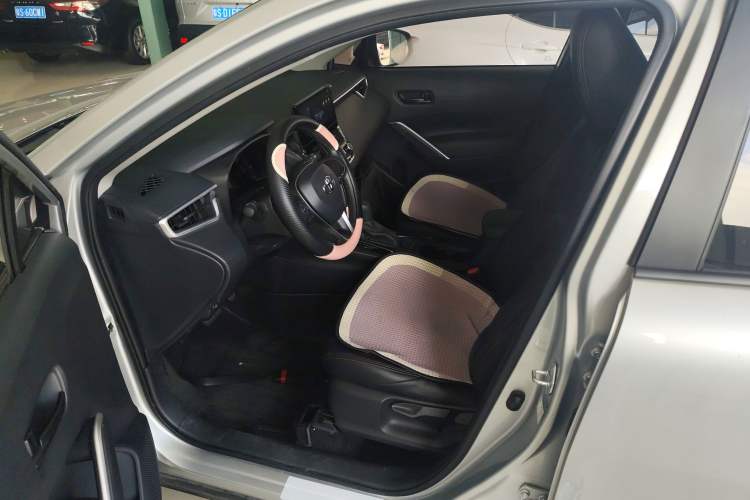 Used Toyota FRONTLANDER 2023 2.0L CVT Elite Edition Left Front Seat
