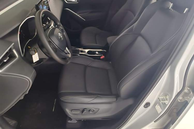 Used Toyota FRONTLANDER 2023 2.0L CVT Luxury Edition Left Front Seat