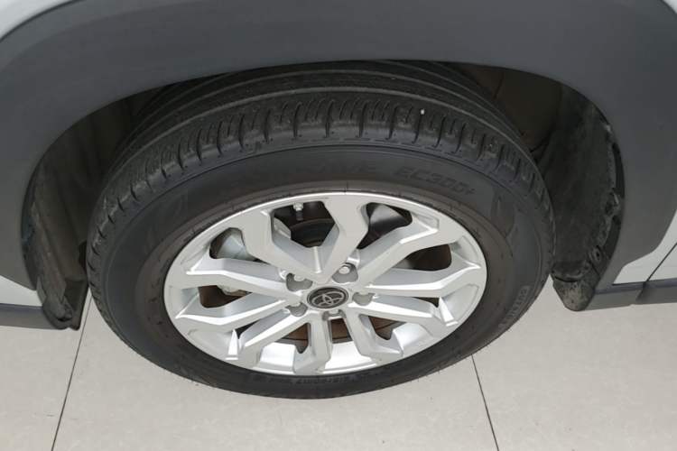 Used Toyota FRONTLANDER 2023 2.0L Smart Electric Hybrid Dual-Engine Leading Edition Left Front Wheel Hub