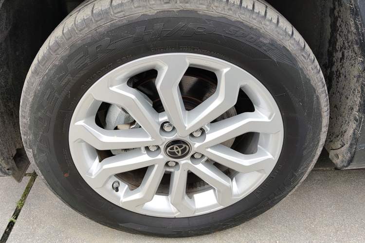 Used Toyota FRONTLANDER 2023 2.0L CVT Leading Edition Left Front Wheel Hub