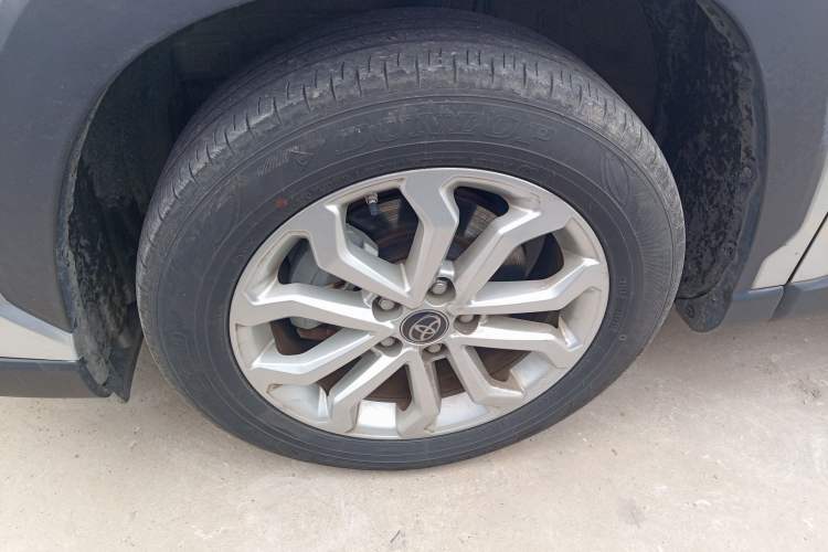 Used Toyota FRONTLANDER 2023 2.0L CVT Elite Edition Left Front Wheel Hub