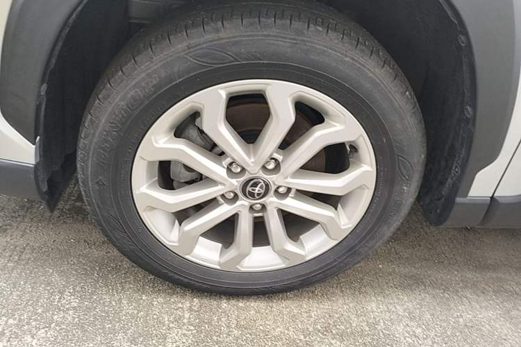 Used Toyota FRONTLANDER 2023 2.0L CVT Elite Edition Left Front Wheel Hub