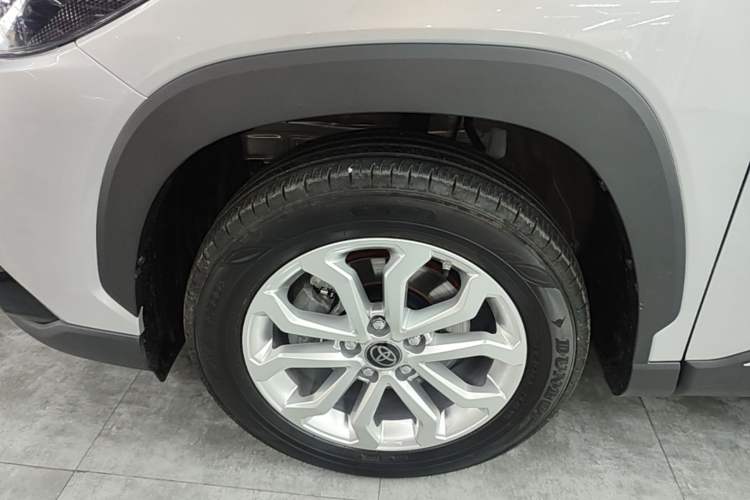 Used Toyota FRONTLANDER 2023 2.0L CVT Elite Edition Left Front Wheel Hub