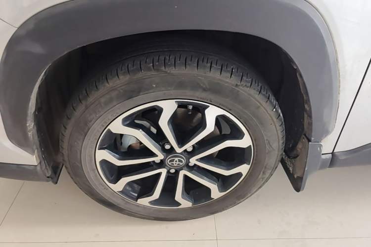 Used Toyota FRONTLANDER 2023 2.0L CVT Luxury Edition Left Front Wheel Hub