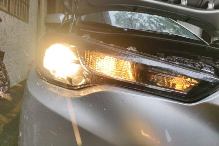 Used Toyota FRONTLANDER 2023 2.0L CVT Elite Edition Right Front Headlight
