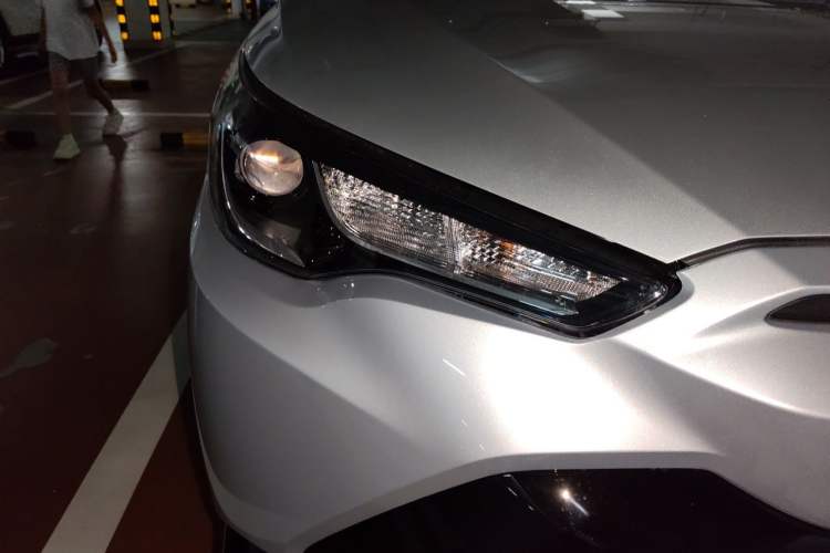 Used Toyota FRONTLANDER 2023 2.0L CVT Leading Edition Right Front Headlight