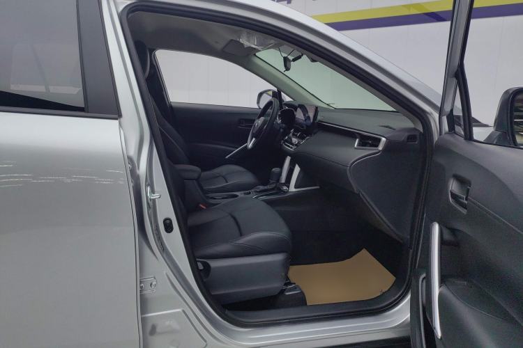 Used Toyota FRONTLANDER 2023 2.0L CVT Elite Edition Right Front Seat
