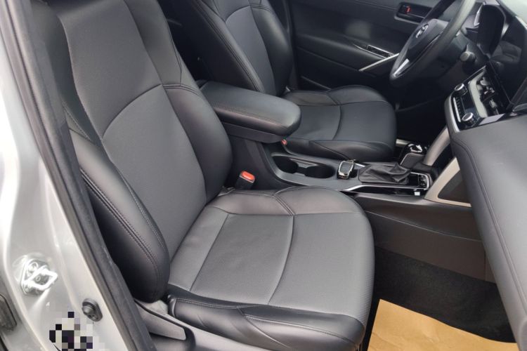 Used Toyota FRONTLANDER 2023 2.0L CVT Leading Edition Right Front Seat
