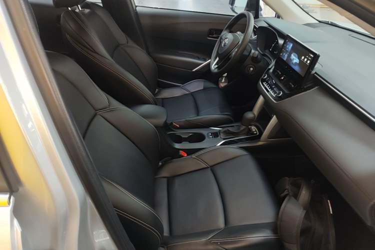 Used Toyota FRONTLANDER 2023 2.0L CVT Elite Edition Right Front Seat