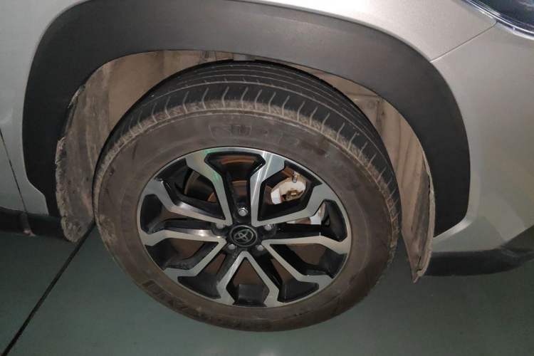 Used Toyota FRONTLANDER 2023 2.0L Smart Electric Hybrid Dual-Engine Luxury Edition Right Front Wheel Hub