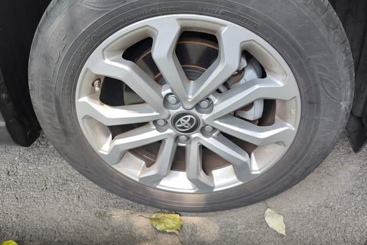 Used Toyota FRONTLANDER 2023 2.0L Smart Electric Hybrid Dual-Engine Leading Edition Right Front Wheel Hub