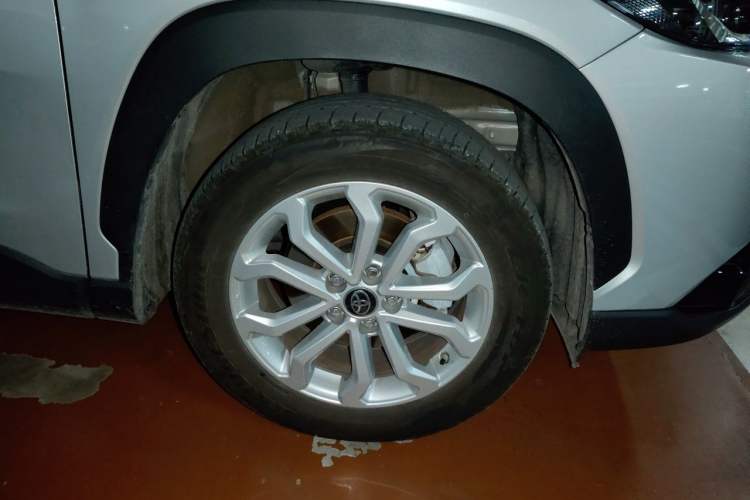 Used Toyota FRONTLANDER 2023 2.0L CVT Leading Edition Right Front Wheel Hub