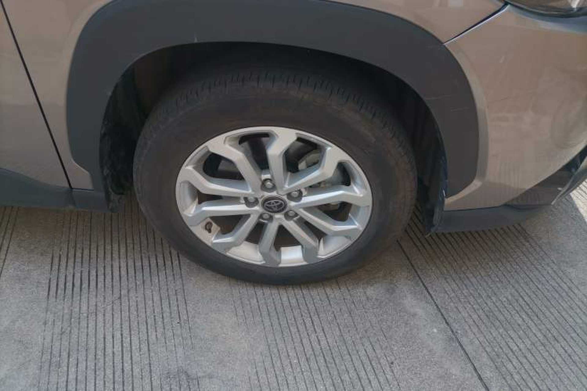 Used Toyota FRONTLANDER 2023 2.0L CVT Leading Edition Right Front Wheel Hub
