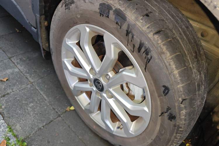 Used Toyota FRONTLANDER 2023 2.0L CVT Leading Edition Right Front Wheel Hub