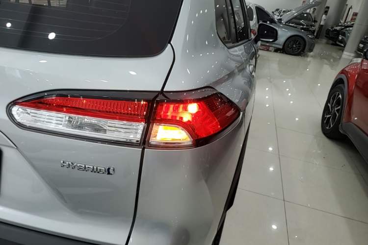 Used Toyota FRONTLANDER 2023 2.0L Smart Electric Hybrid Dual-Engine Leading Edition Right Rear Taillight