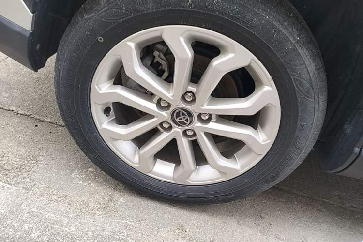 Used Toyota FRONTLANDER 2023 2.0L CVT Elite Edition Right Rear Wheel Hub