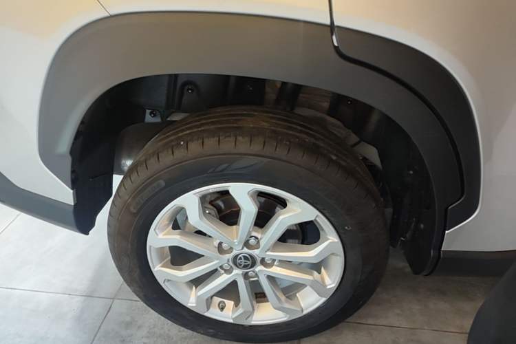 Used Toyota FRONTLANDER 2023 2.0L CVT Elite Edition Right Rear Wheel Hub