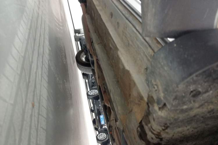 Used Toyota FRONTLANDER 2023 2.0L CVT Elite Edition Right Side Sill