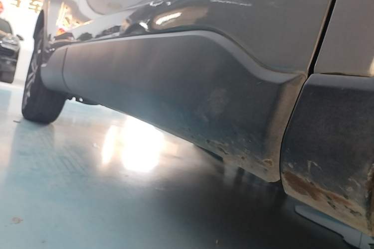 Used Toyota FRONTLANDER 2023 2.0L Smart Electric Hybrid Dual-Engine Luxury Edition Right Side Sill