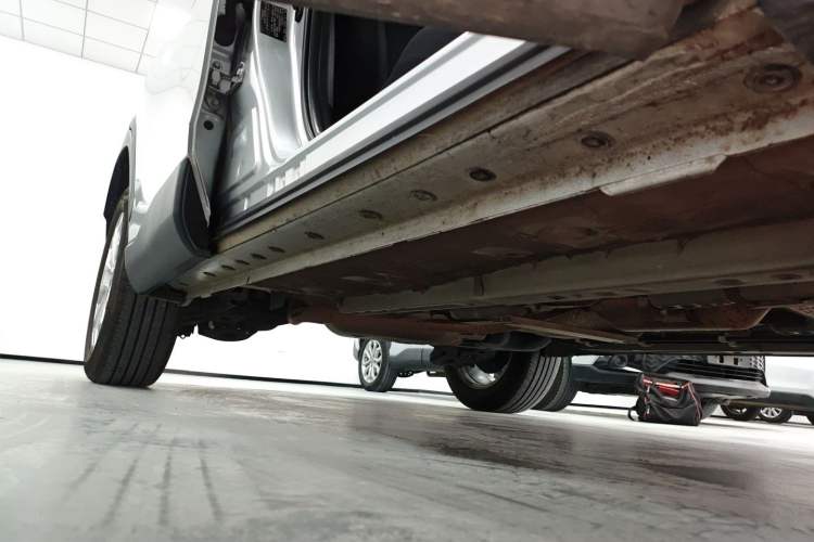 Used Toyota FRONTLANDER 2023 2.0L CVT Elite Edition Right Side Sill