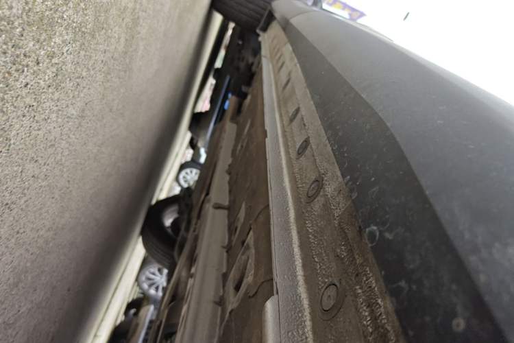 Used Toyota FRONTLANDER 2023 2.0L CVT Elite Edition Right Side Sill