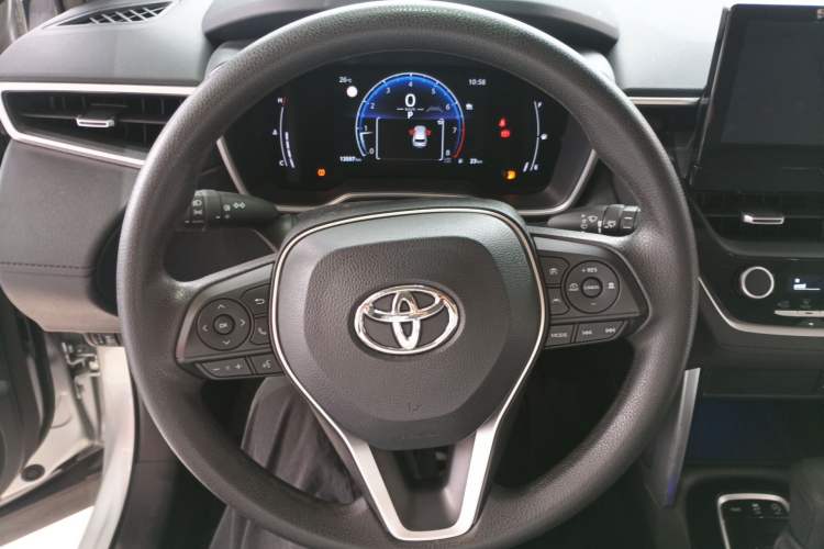 Used Toyota FRONTLANDER 2023 2.0L CVT Luxury Edition Steering Wheel