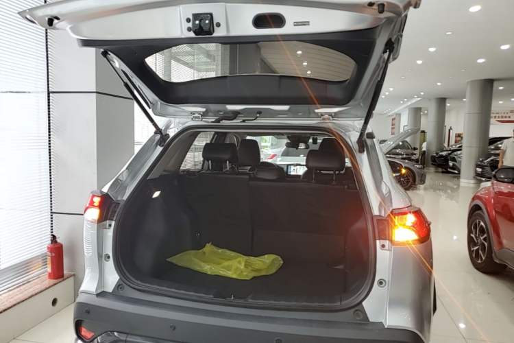 Used Toyota FRONTLANDER 2023 2.0L Smart Electric Hybrid Dual-Engine Leading Edition Trunk
