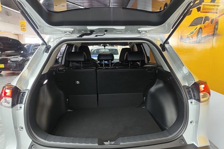 Used Toyota FRONTLANDER 2023 2.0L CVT Elite Edition Trunk