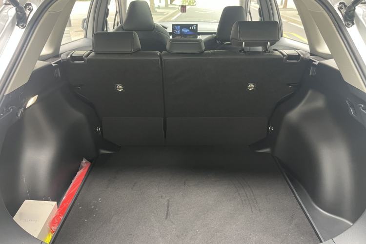 Used Toyota FRONTLANDER 2023 2.0L CVT Luxury Edition Trunk