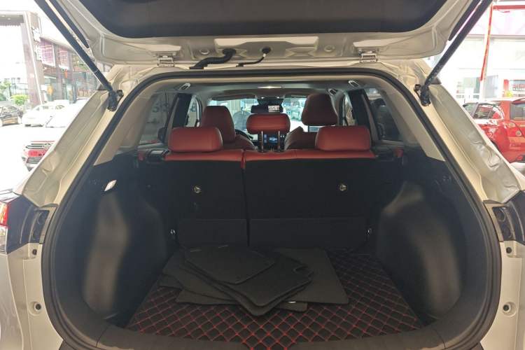 Used Toyota FRONTLANDER 2023 2.0L CVT Luxury Edition Trunk