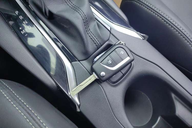 Used Toyota FRONTLANDER 2023 2.0L CVT Elite Edition Vehicle Key