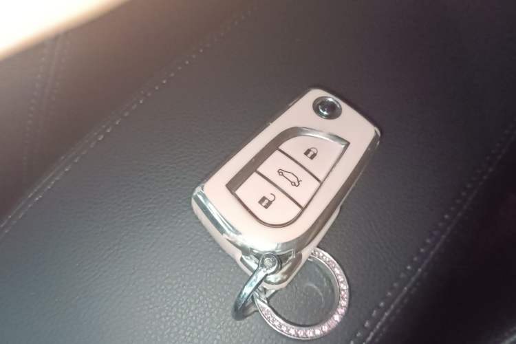 Used Toyota FRONTLANDER 2023 2.0L CVT Elite Edition Vehicle Key