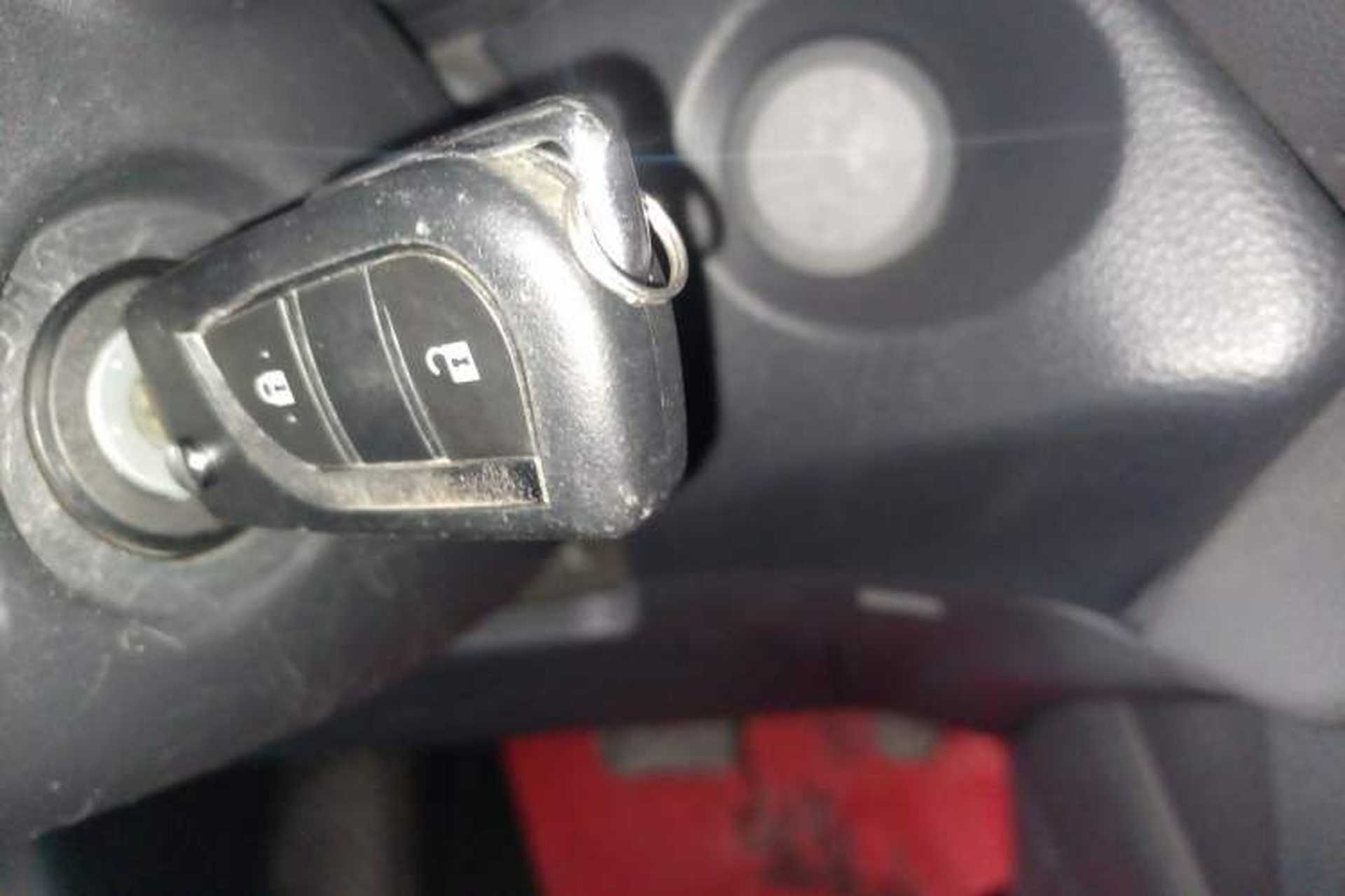 Used Toyota FRONTLANDER 2023 2.0L CVT Elite Edition Vehicle Key