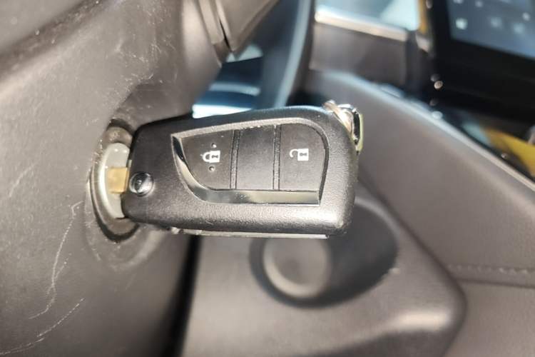 Used Toyota FRONTLANDER 2023 2.0L CVT Elite Edition Vehicle Key