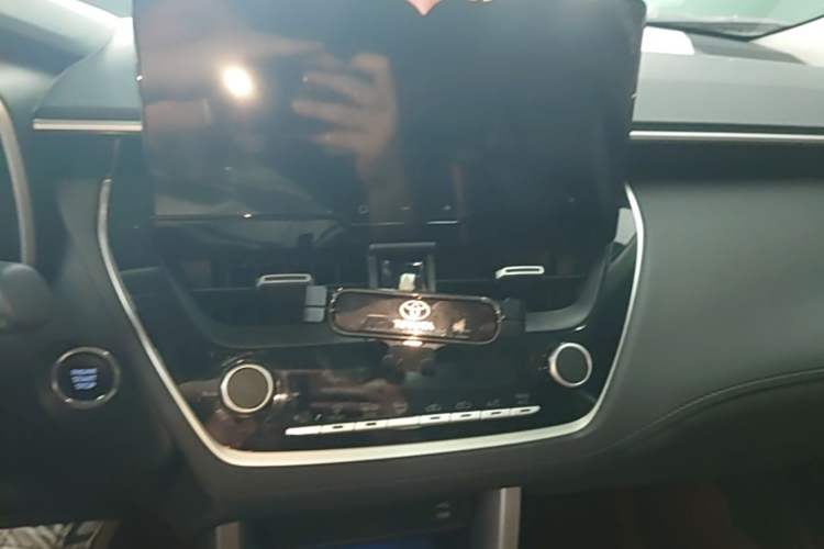 Used Toyota FRONTLANDER 2023 2.0L CVT Sport Edition Audio And AC Panel
