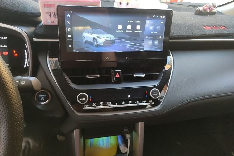 Used Toyota FRONTLANDER 2023 2.0L Smart Electric Hybrid Dual-Engine Luxury Edition Audio And AC Panel