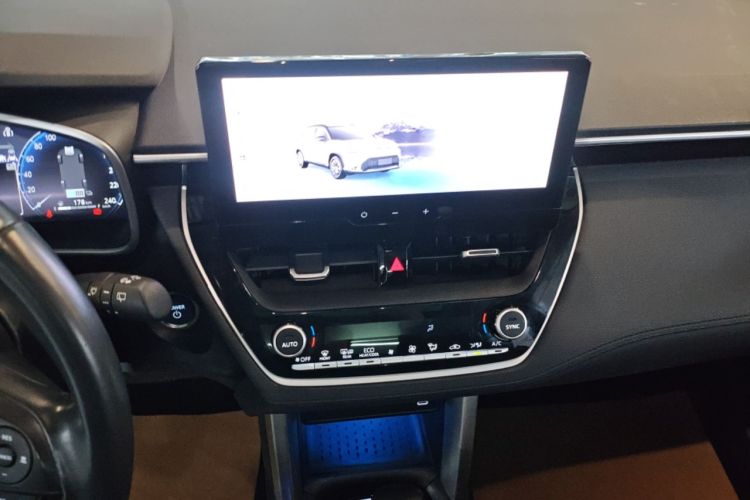 Used Toyota FRONTLANDER 2023 2.0L Smart Electric Hybrid Dual-Engine Deluxe Version Audio And AC Panel