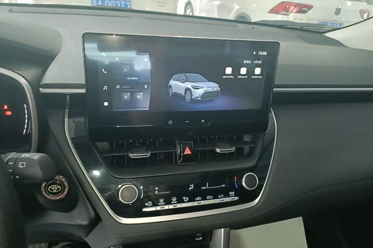 Used Toyota FRONTLANDER 2023 2.0L CVT Luxury Edition Audio And AC Panel