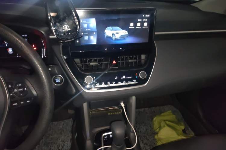 Used Toyota FRONTLANDER 2023 2.0L CVT Leading Edition Audio And AC Panel