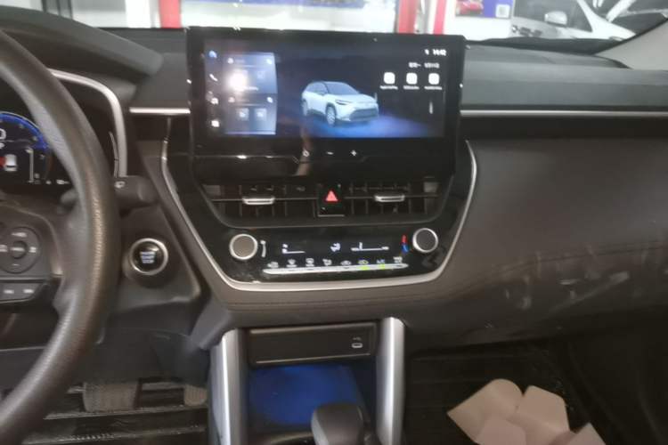 Used Toyota FRONTLANDER 2023 2.0L CVT Luxury Edition Audio And AC Panel