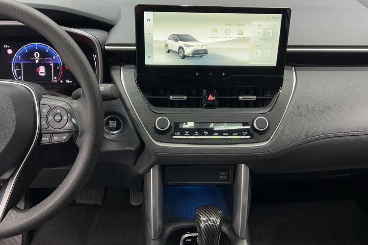 Used Toyota FRONTLANDER 2023 2.0L CVT Luxury Edition Audio And AC Panel