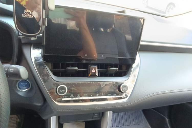 Used Toyota FRONTLANDER 2023 2.0L Smart Electric Hybrid Dual-Engine Leading Edition Audio And AC Panel