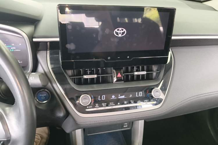 Used Toyota FRONTLANDER 2023 2.0L Smart Electric Hybrid Dual-Engine Deluxe Version Audio And AC Panel