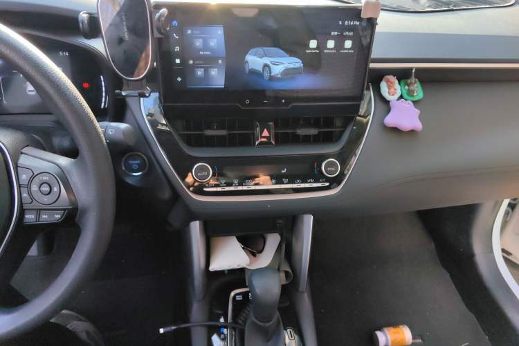Used Toyota FRONTLANDER 2023 2.0L Smart Electric Hybrid Dual-Engine Leading Edition Audio And AC Panel
