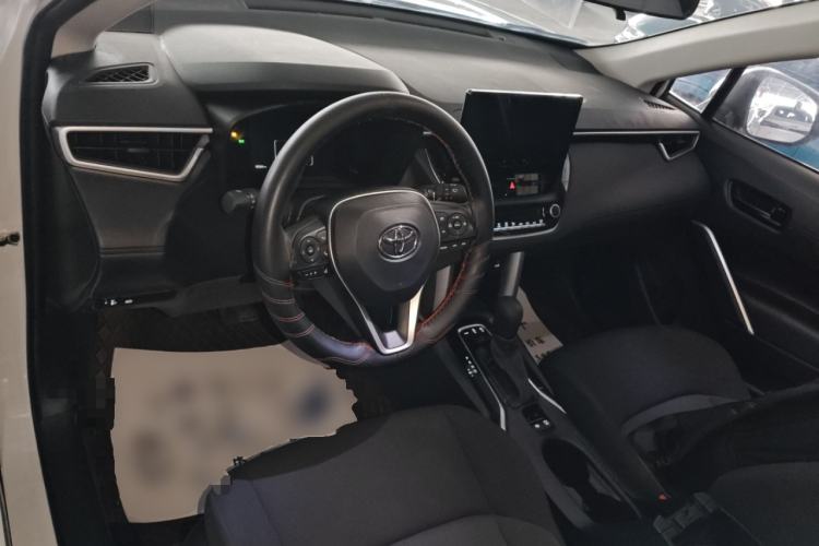 Used Toyota FRONTLANDER 2023 2.0L CVT Leading Edition Center Console