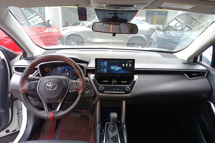 Used Toyota FRONTLANDER 2023 2.0L CVT Sport Edition Center Console