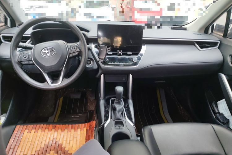 Used Toyota FRONTLANDER 2023 2.0L CVT Leading Edition Center Console