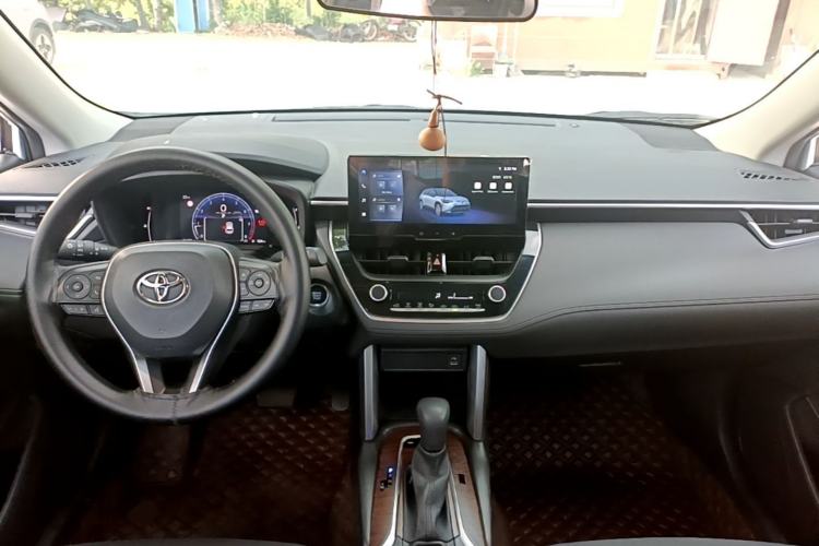 Used Toyota FRONTLANDER 2023 2.0L CVT Leading Edition Center Console